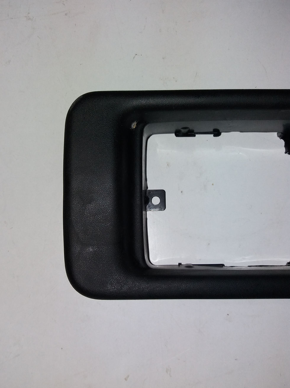 Miniatura: 81556-90K15 CORNICE FANALE POST DX LAND CRUISER TOYOTA (72-6)