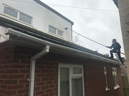 Fasciaboard cleaner in Crediton