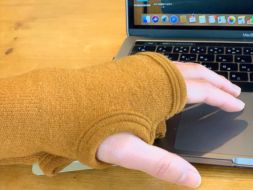 yetina Antarctica Wrist Gaiter | Ametsuchi