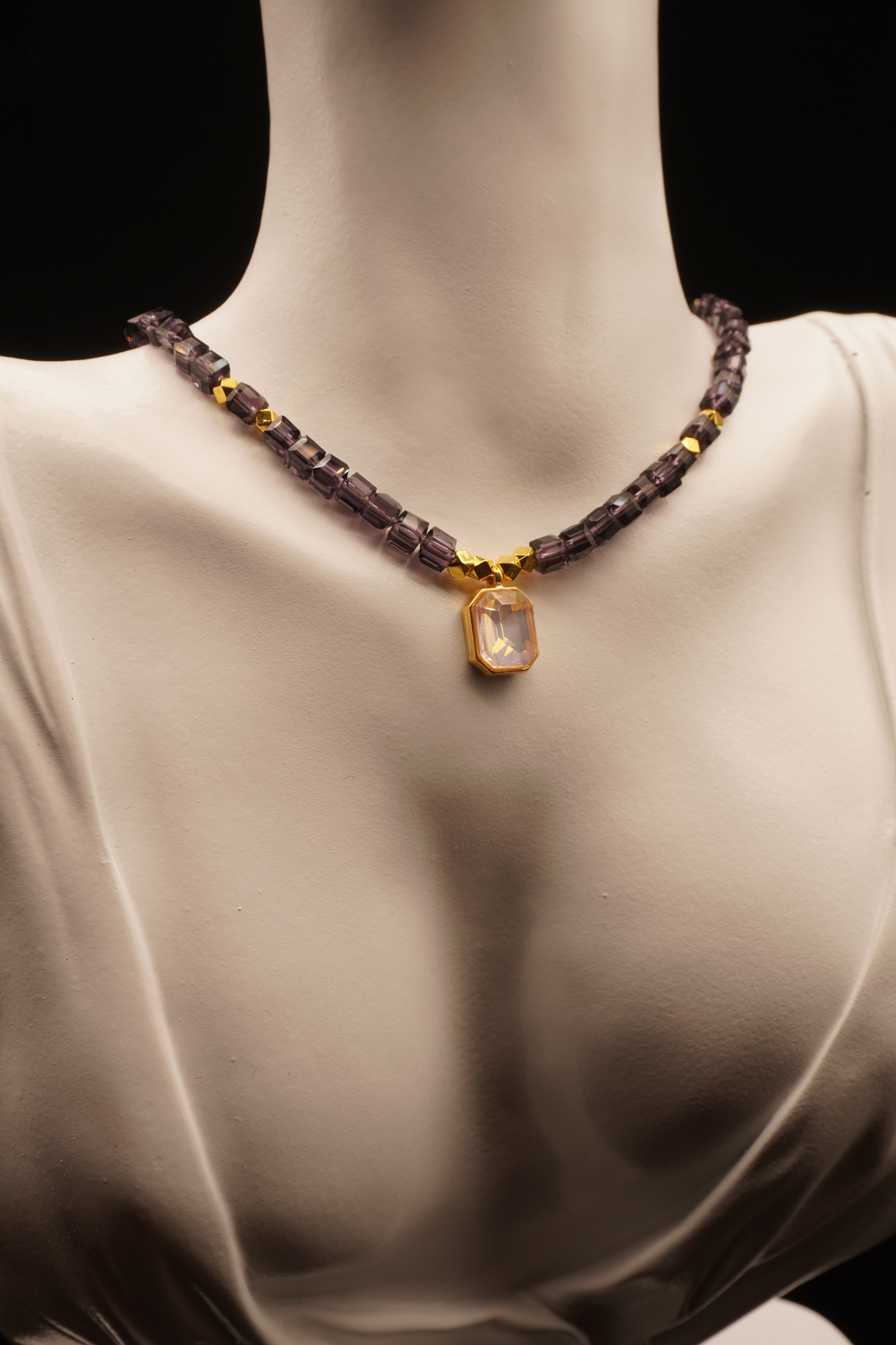 ROYAL SPARKLE Nobility with the Hue of Aubergine