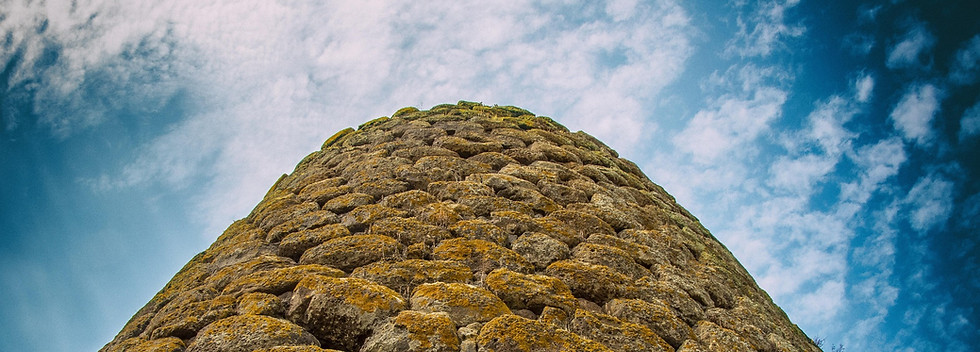 nuraghe-losa-4449800_1920.jpg