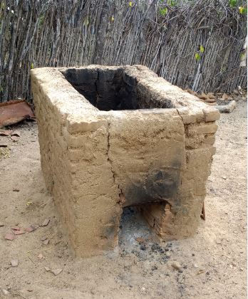 Foto: Forno de barro para o cosimento das cerâmicas (Reginaldo Sousa)