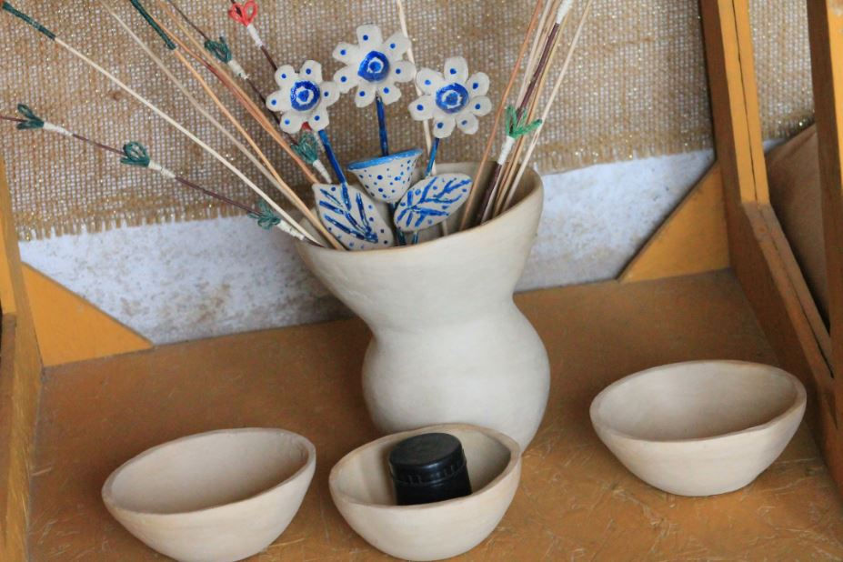 Foto: Vaso de flores e tigelas de cerâmica (Reginaldo Sousa)