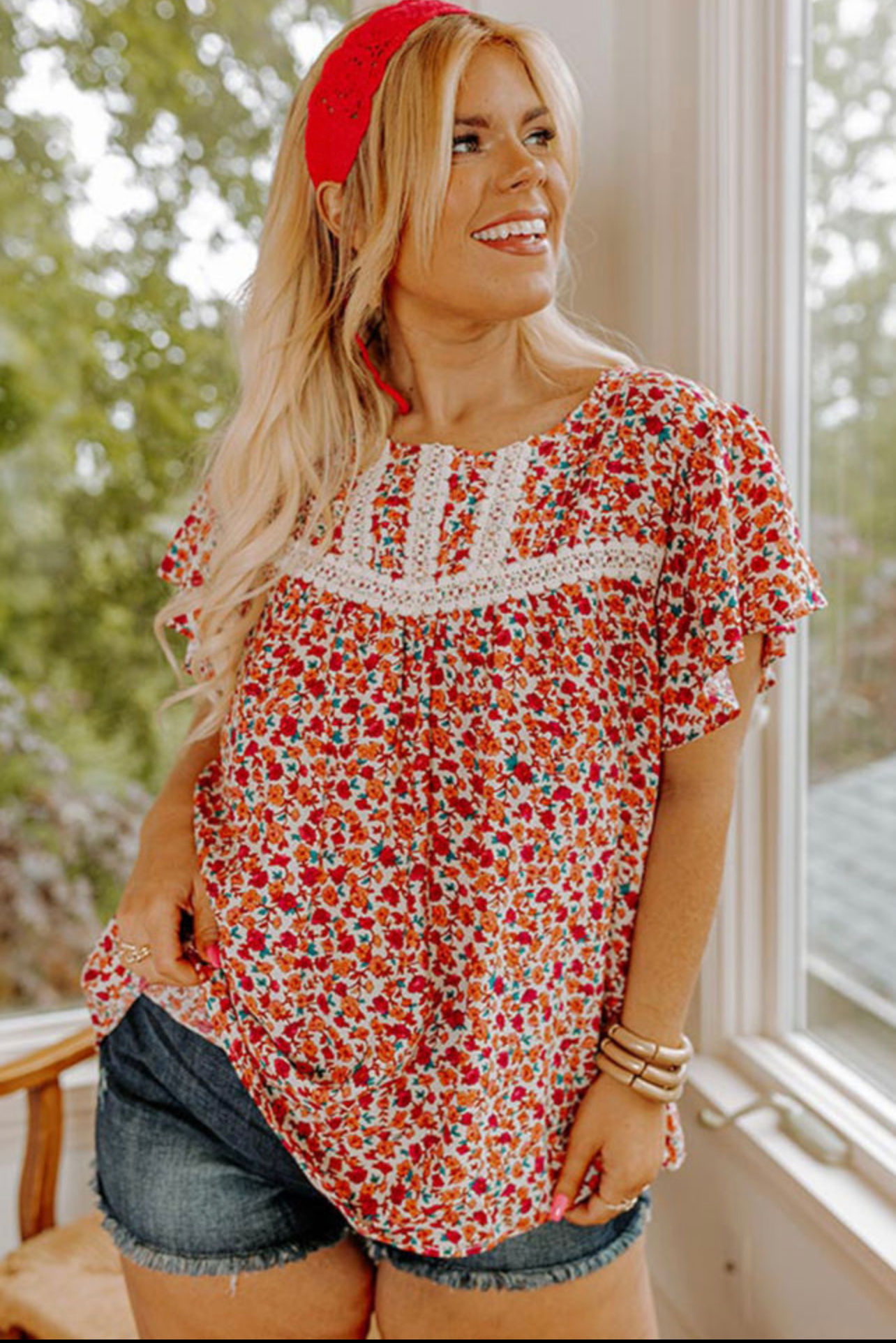 Red Floral Lace Trim Ruffle Sleeve Plus Size Top￼
