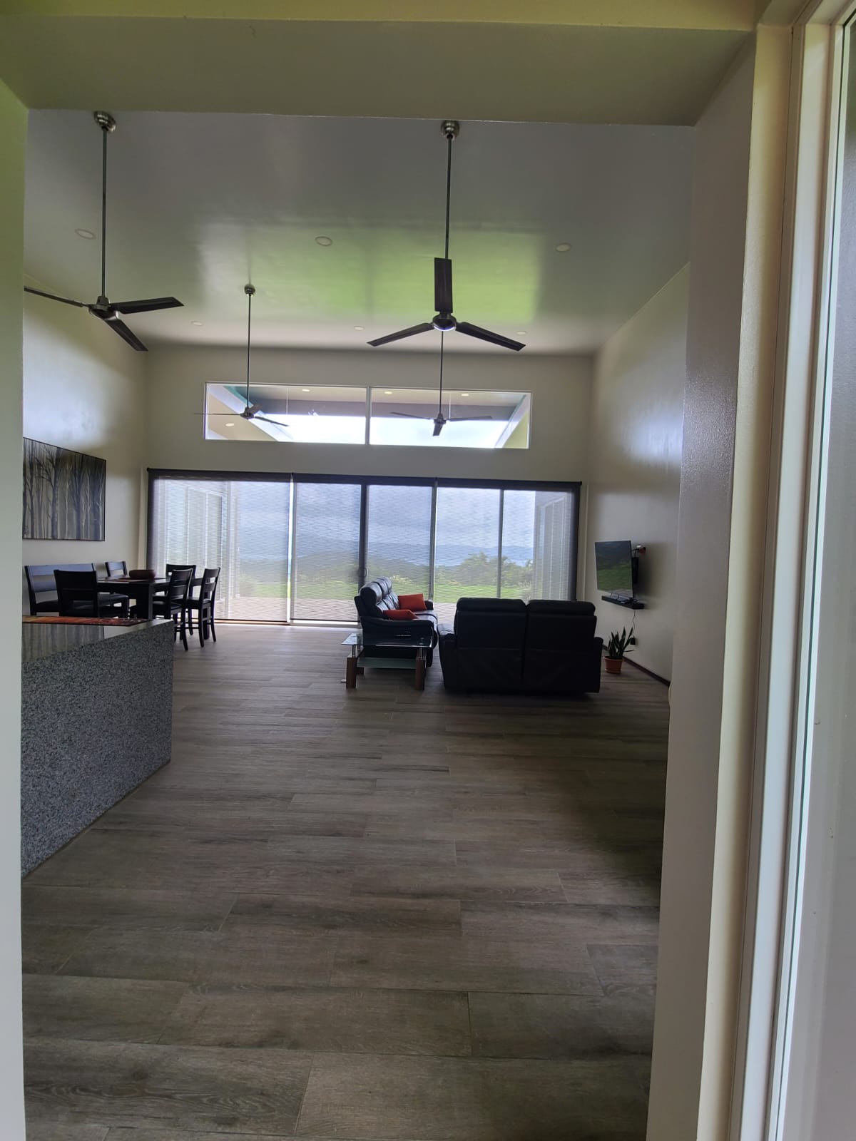 Lake View Home 2BD 2BA + Office + Gym in San Antonio, Nuevo Arenal