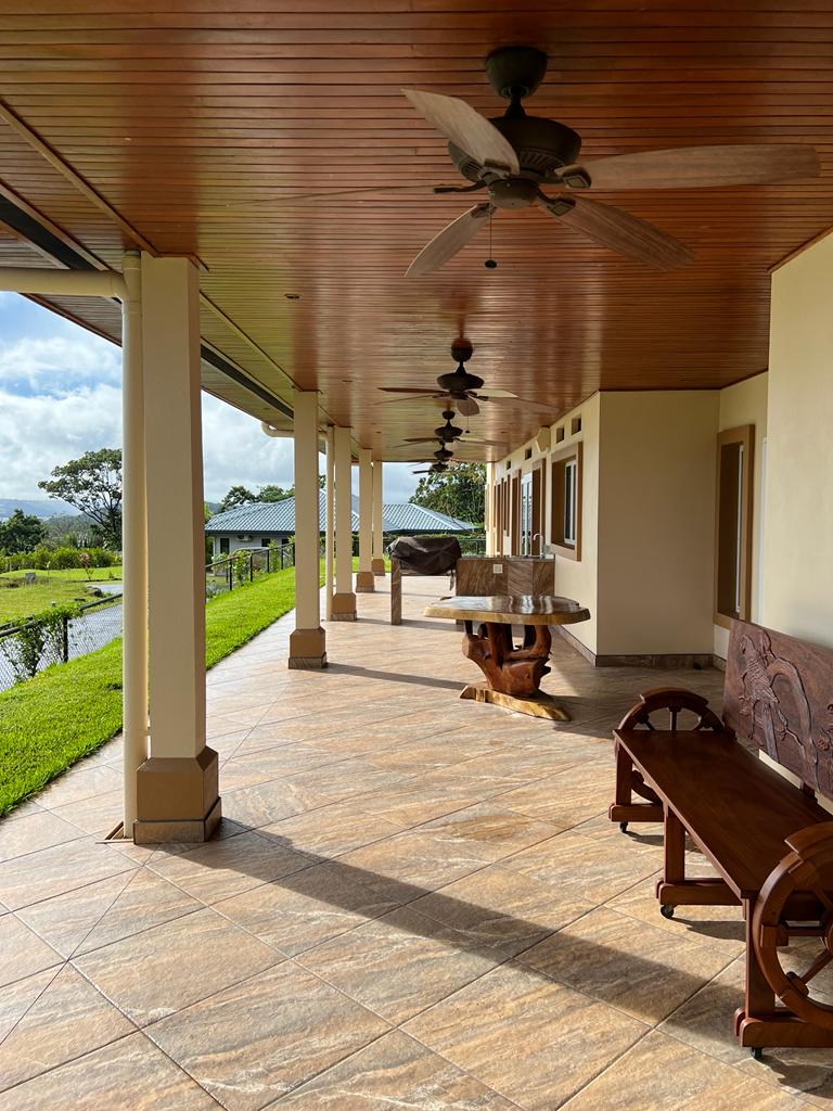 Luxury, Lake & Volcano View, 2BD/3BA Home in Gated Commuinty+1BD/1BA Apt