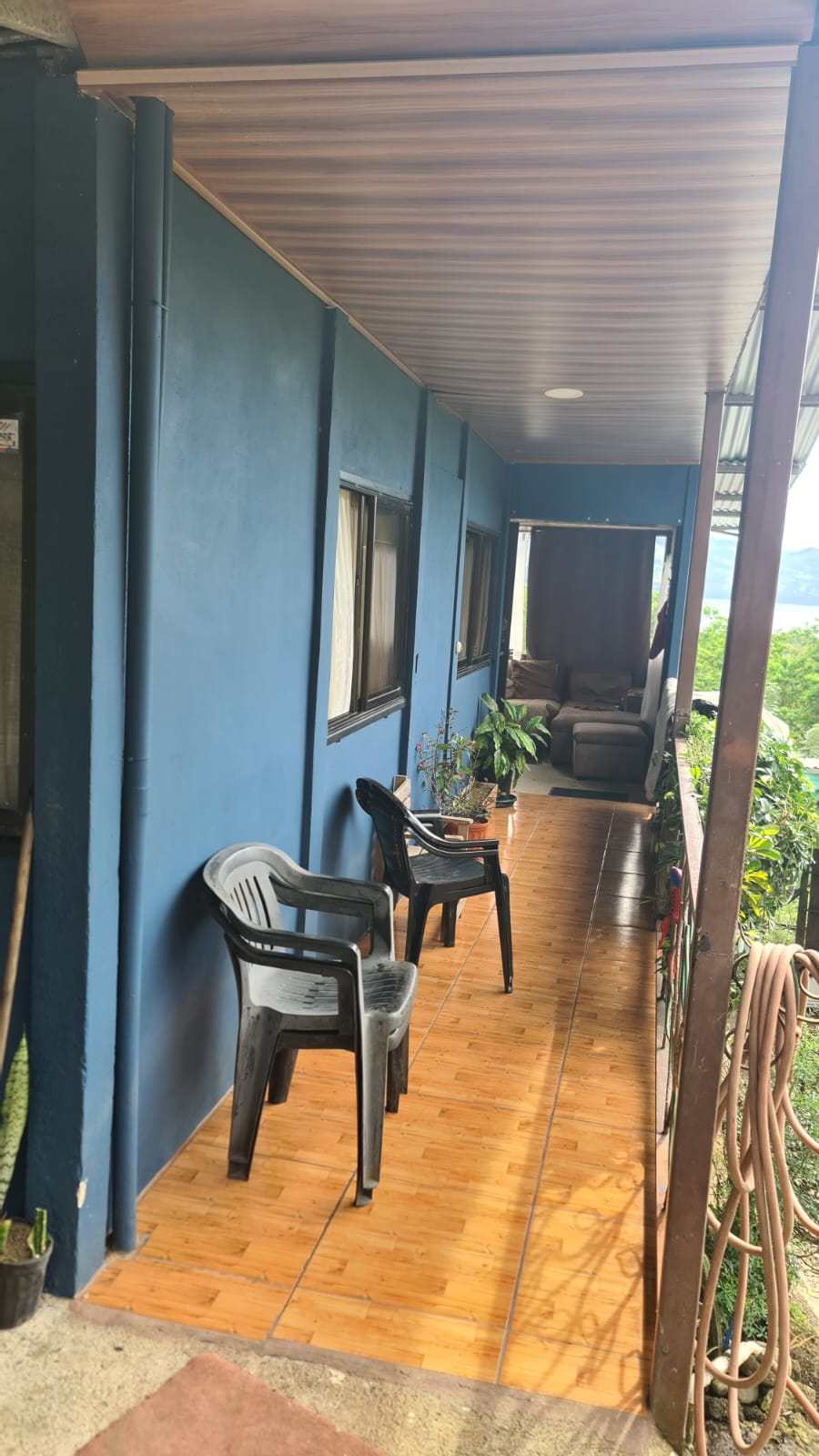 Modest, 4 Bedroom 2 Bathroom house Lake View in Nuevo Arenal