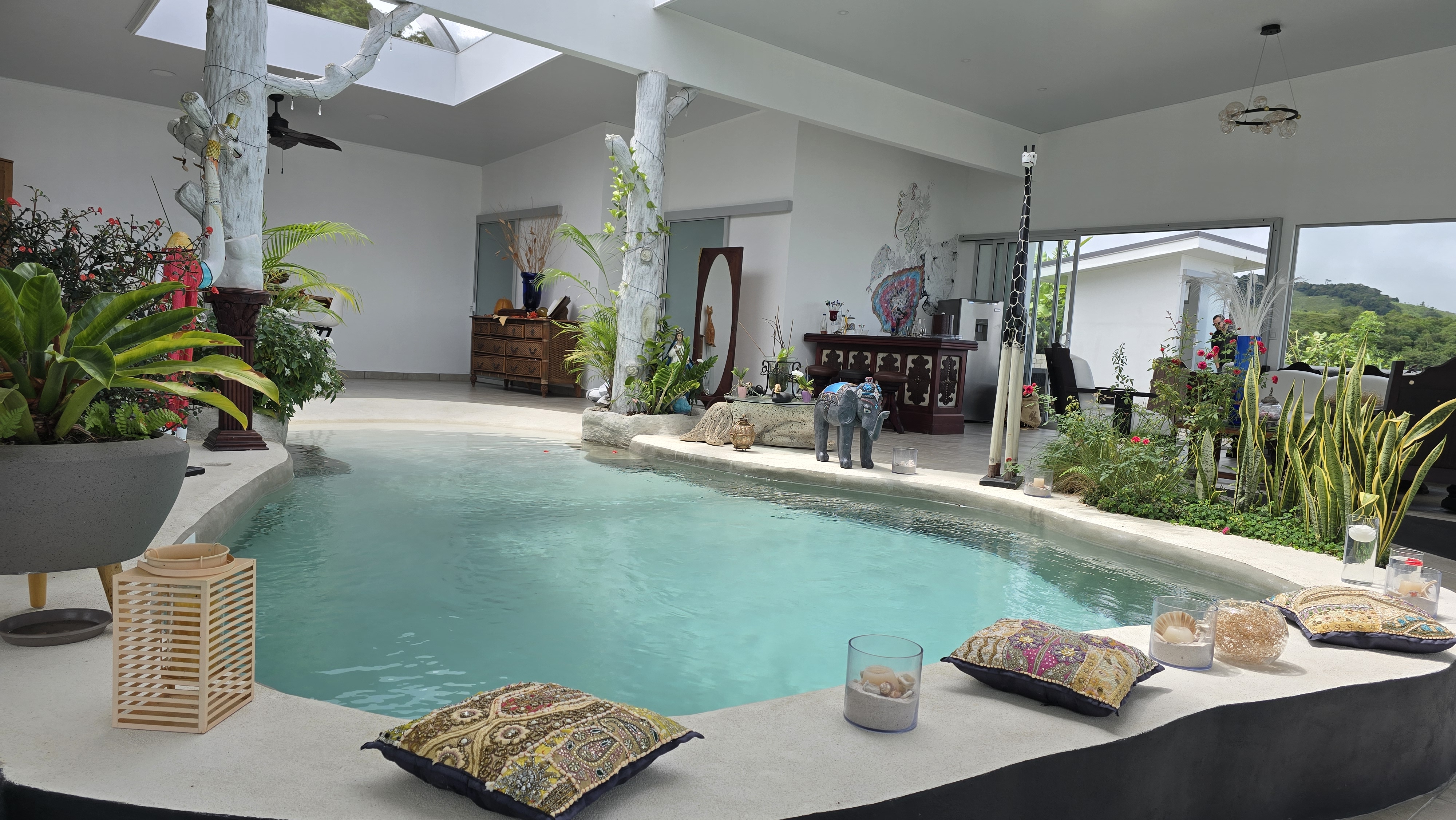 Luxurious Residential Complex with Income Potential in Tronadora