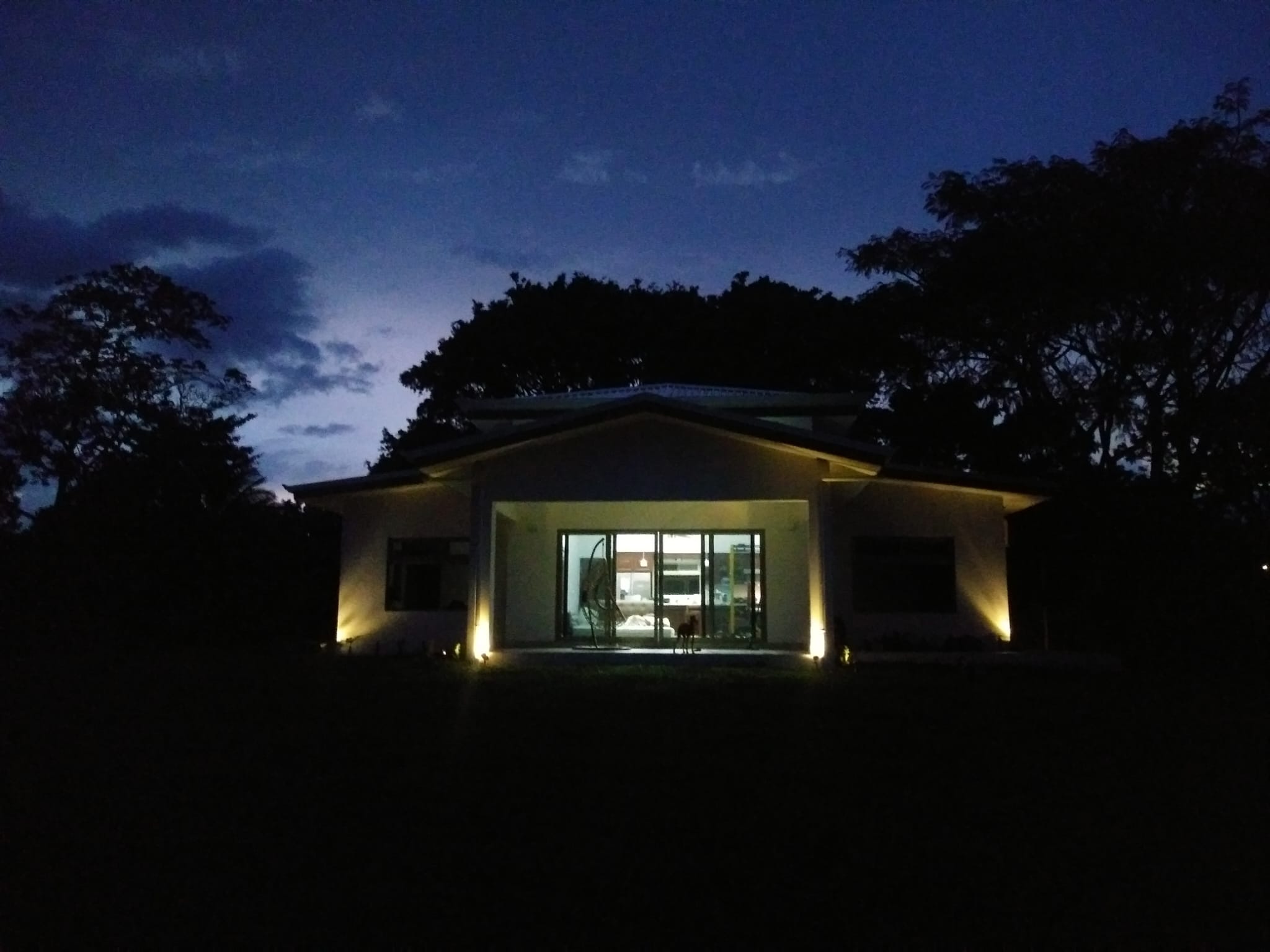 Beautiful Home 2BD 2.5 BA w/ Greenhouse, Volcano Views & Modern Comforts 