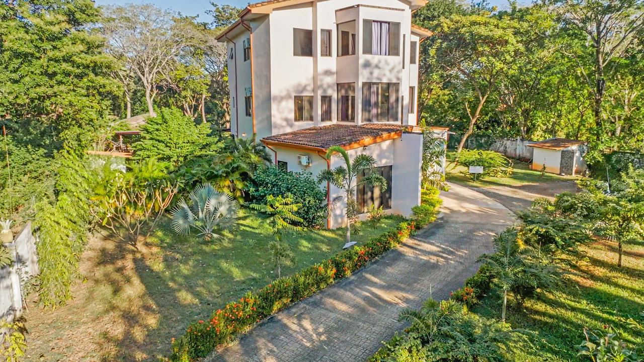 Beautiful 3-Story Property with 4 Apartments, Pool & Panoramic Comforts