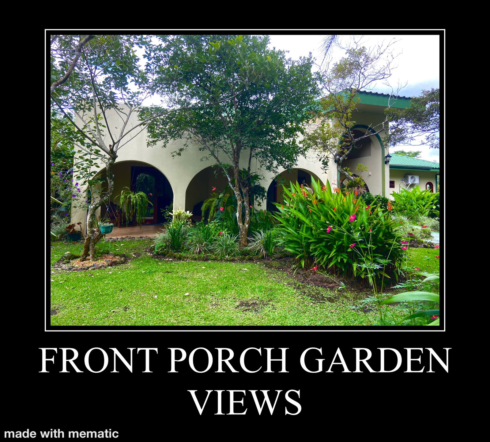 B&B w/ 3BD+Loft/3BA Lake View Home +2 Cabins in La Tejona