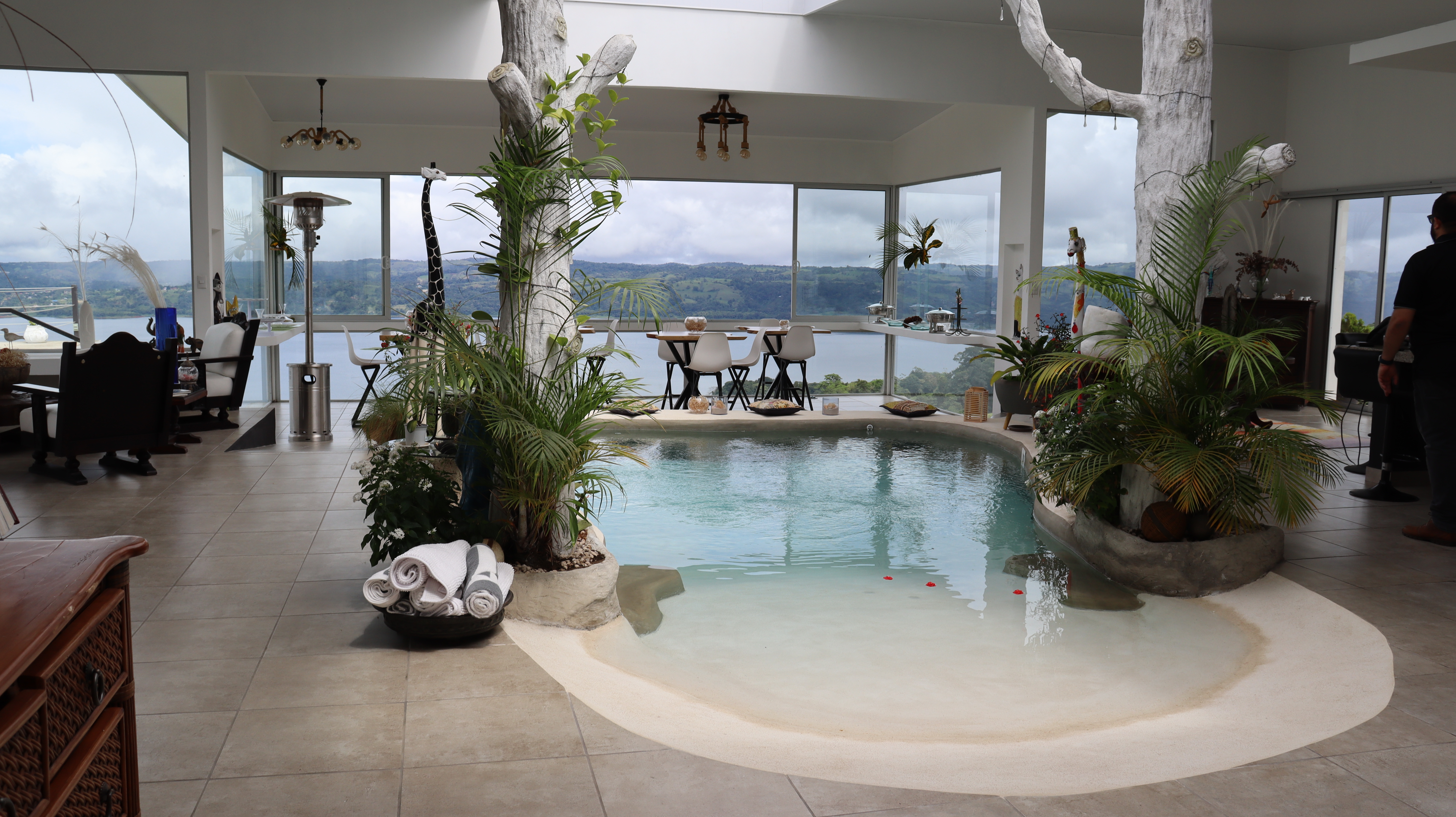 Luxurious Residential Complex with Income Potential in Tronadora