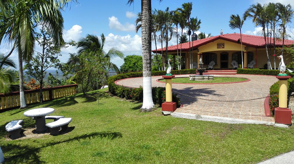 Beautiful 5 Bedroom 3 Bathroom Home Estate on 66 acres In Guatuso