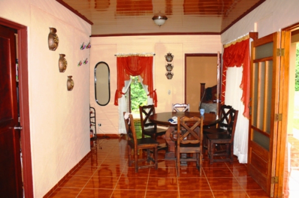 Tico-Style 4BR Home bordered by Bubbling Stream In Tronadora