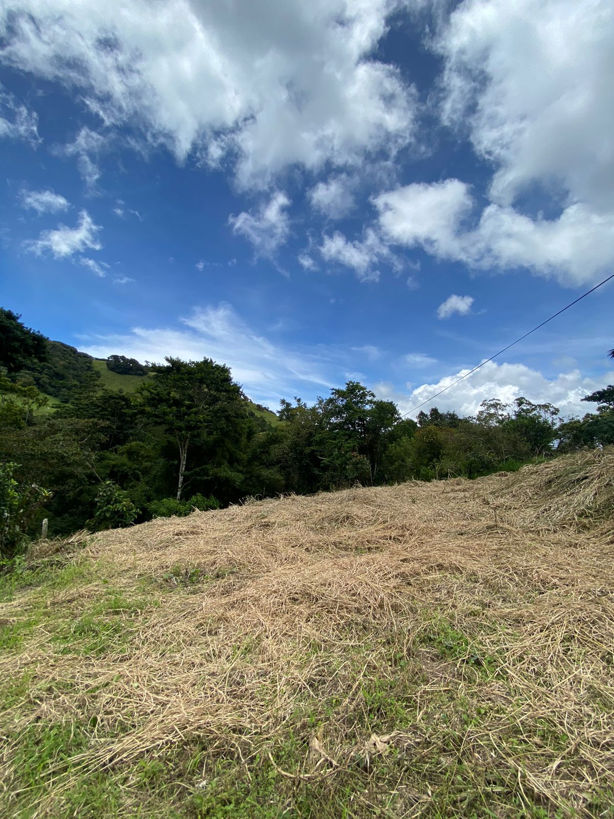 2744 M2 (0,18 acre) Building Lot with Creek In El Silencio, Tilarán