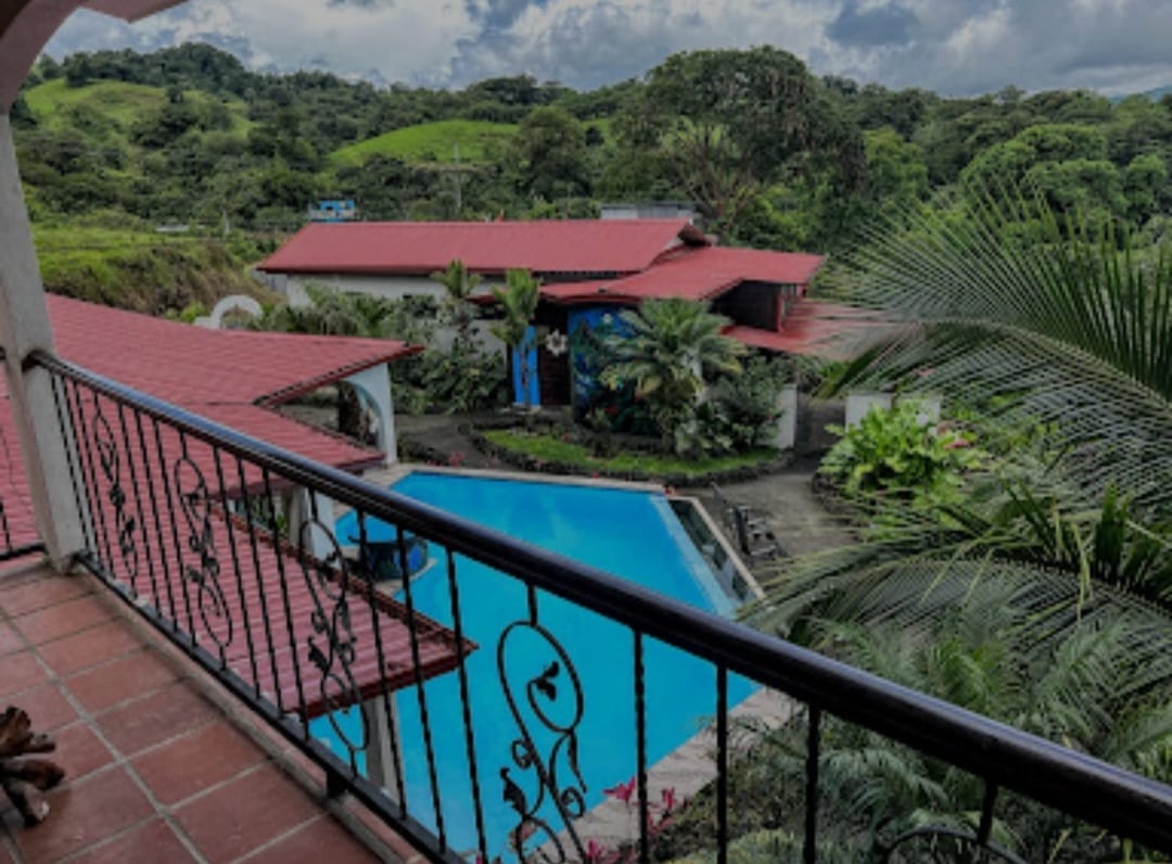 Boutique Hotel and Restaurant Between La Fortuna and Nuevo Arenal