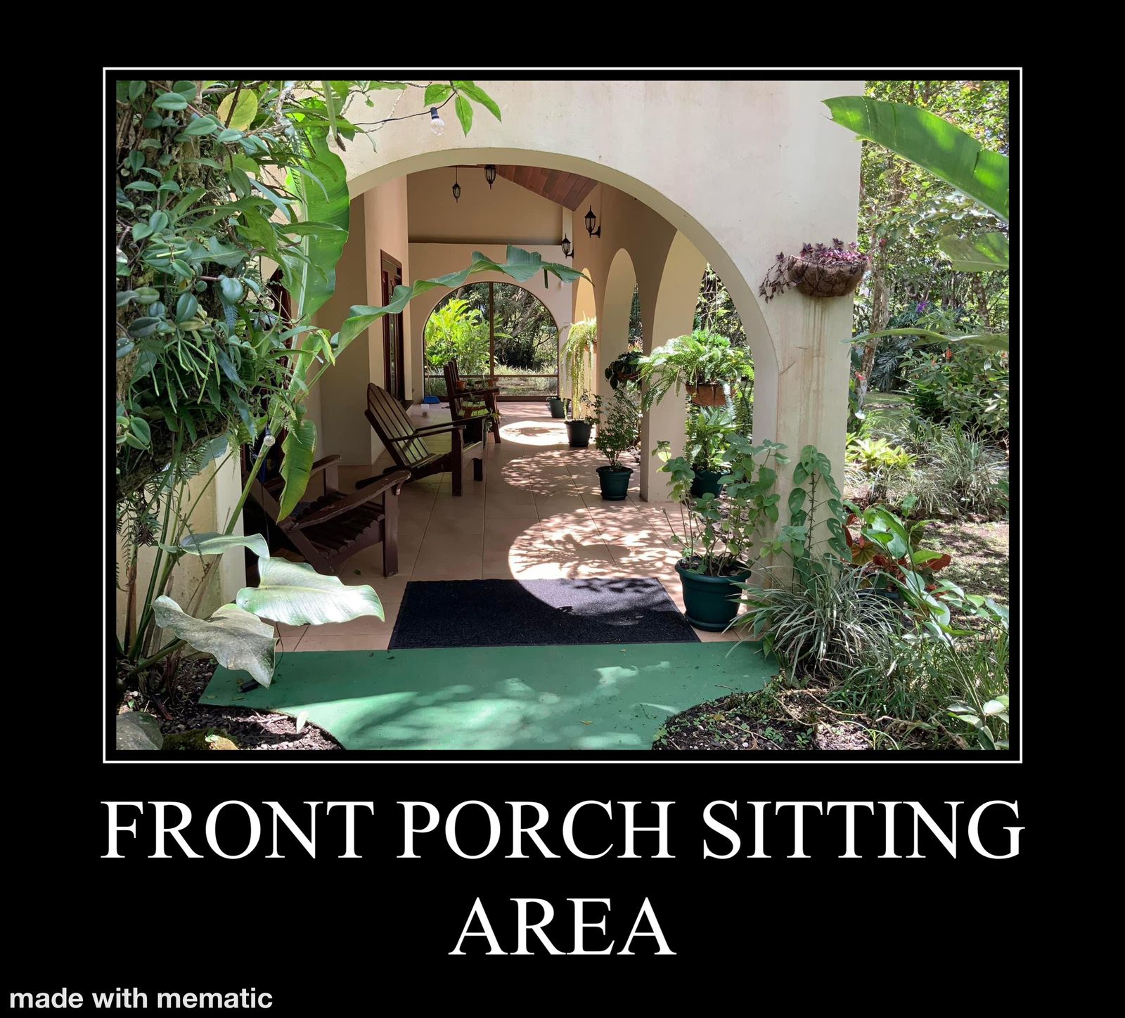 B&B w/ 3BD+Loft/3BA Lake View Home +2 Cabins in La Tejona