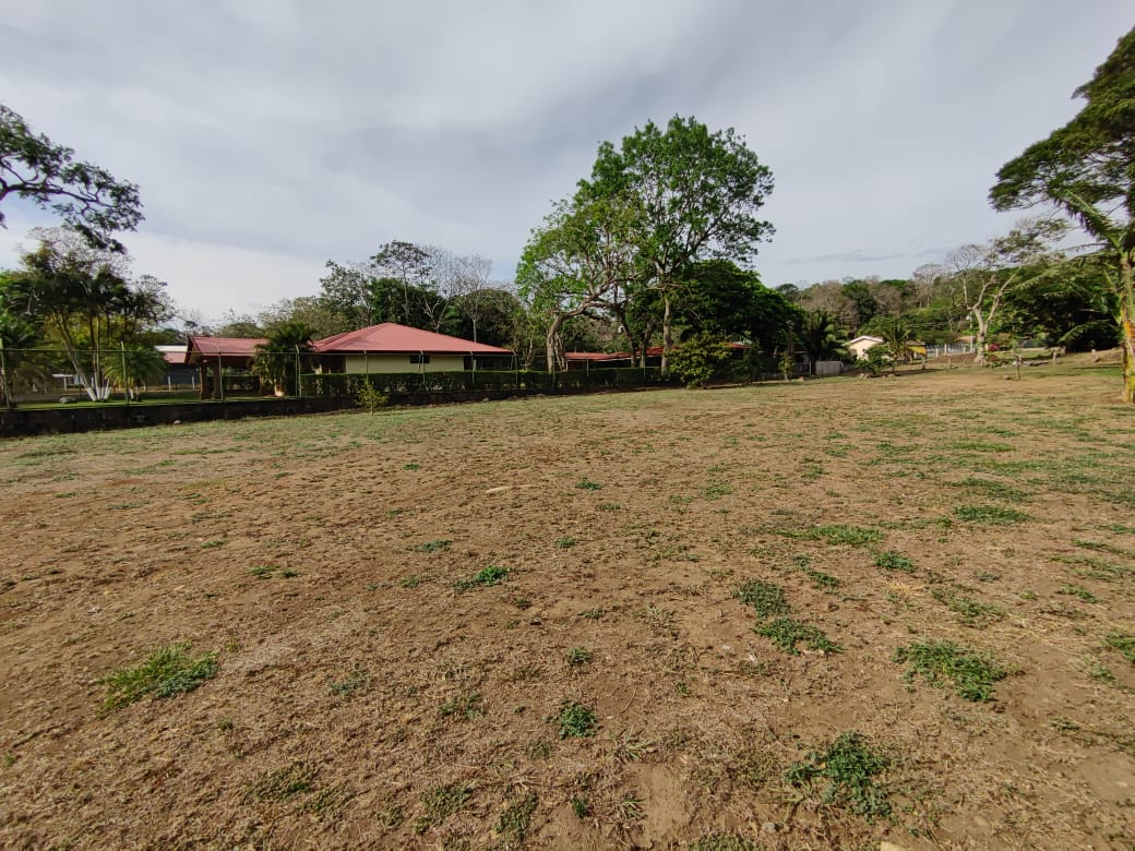 Opportunity!! Ready to build!! 2,070 m2 (0.51 acre) Lot in Tilarán