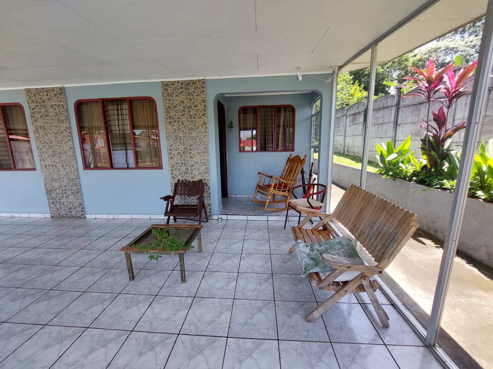 Lovely, 4 BD, 2 BA Home +  Independent 2 BD, 1 BA Rental Unit Near Lake Arenal