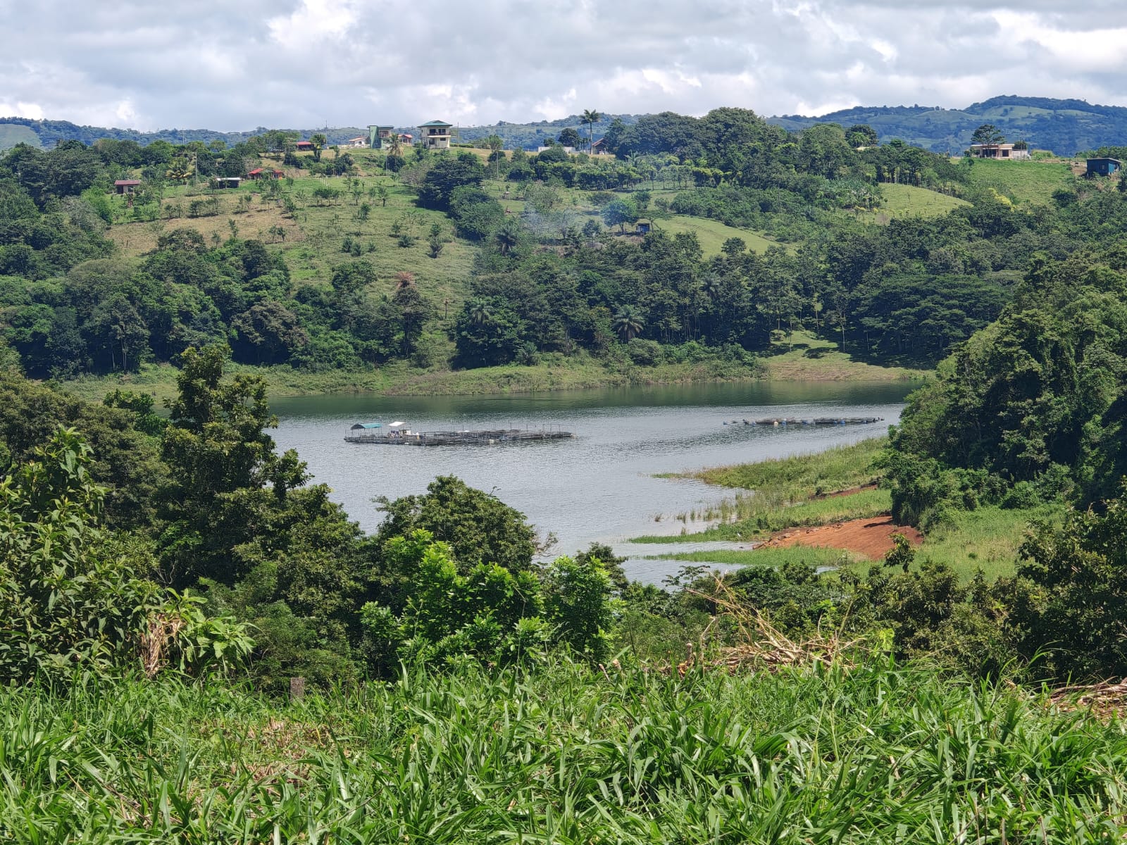 Expansive 7,663 m² Lot with Lake and Mountain Views in San Luis, Tilaran 