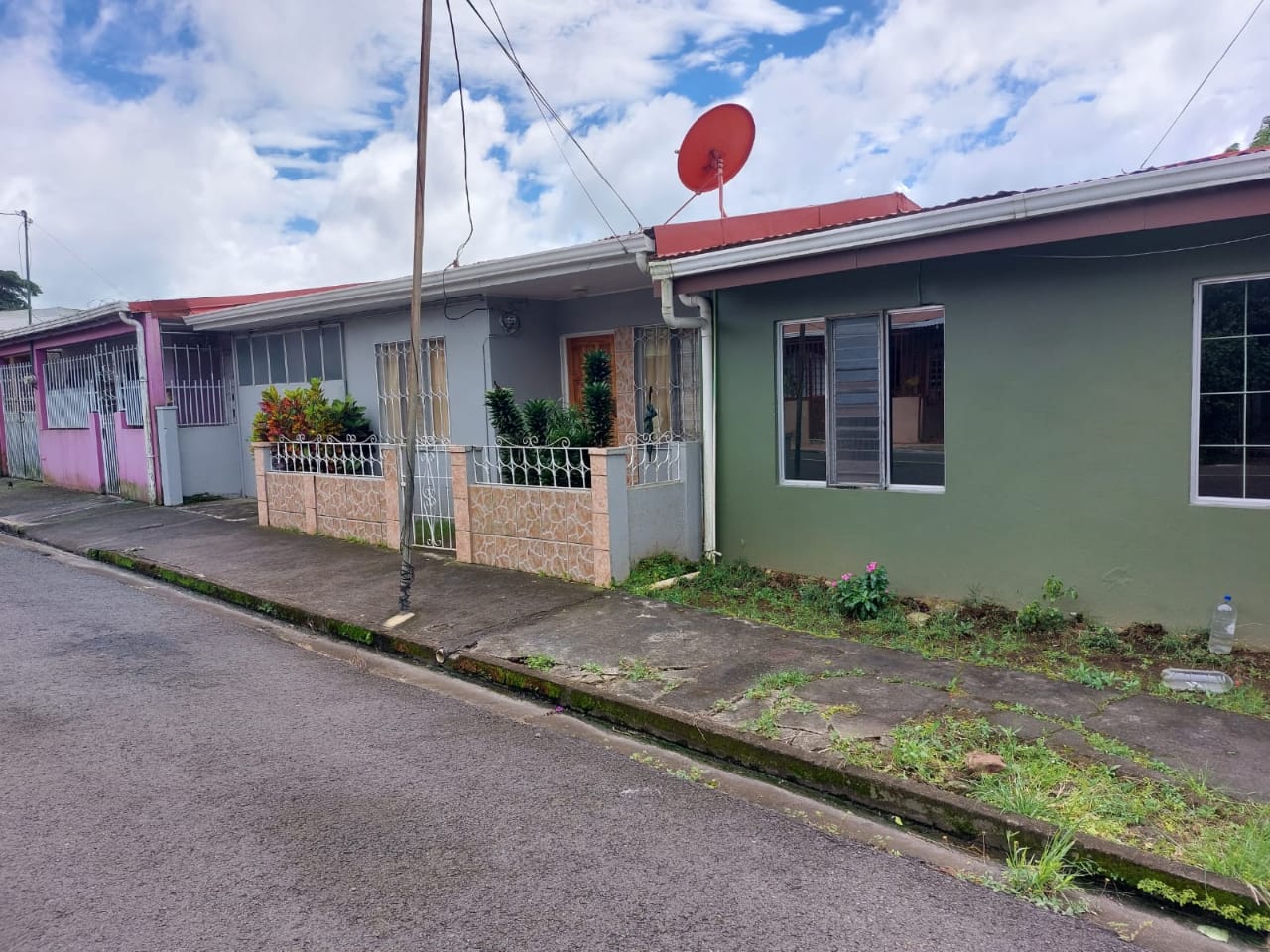 Cozy, 3 Bedroom, 1 Bathroom In Town Of Tilarán, Guanacaste