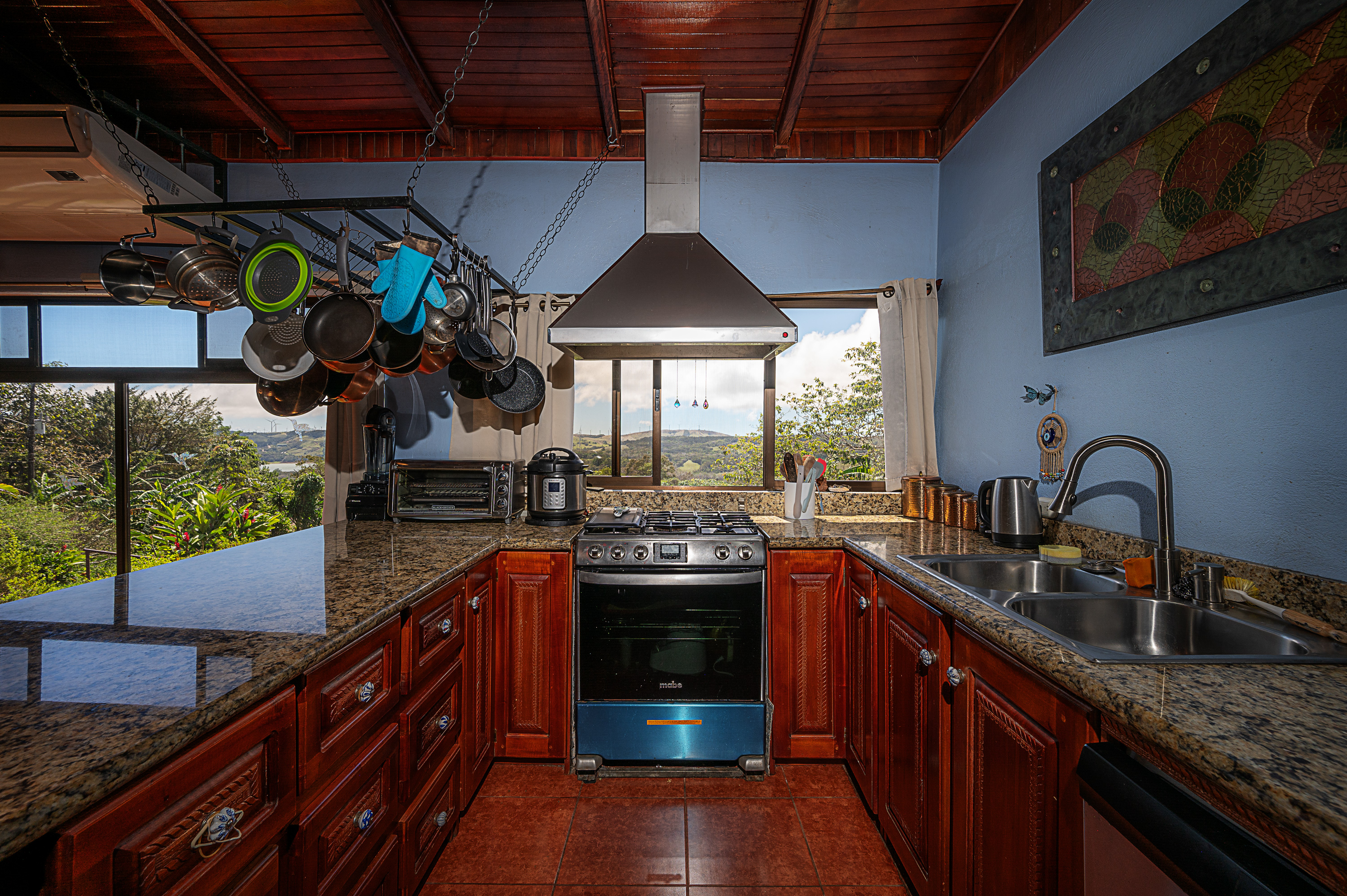 Spacious 4-BD, 3.5-BA Home with Lake Arenal View – Semi-Furnished