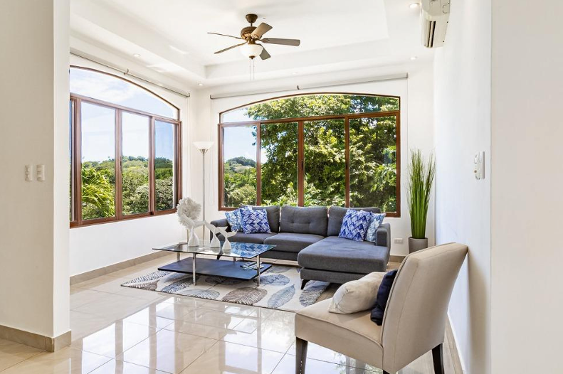 Elegant Furnished Home with Pool and Rancho Near the Beach