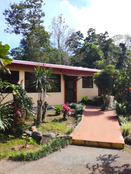 Gorgeous Property with Enormous Income Potential Near Lake Arenal!
