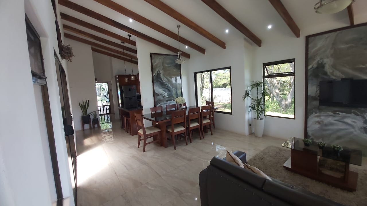 Lovely Home 4 Bedroom 2 Bathroom + Office In Bello Horizonte Tilarán