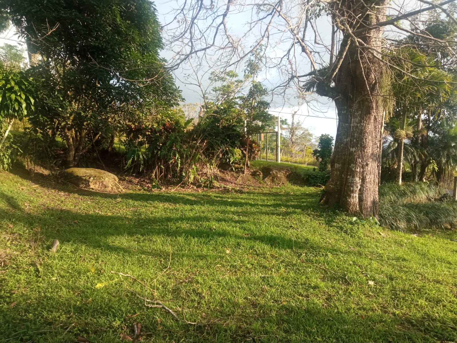 Beautiful, 1407 m2 (0,34 acres) Lot in Parcelas de Quebrada Azul, Tilarán