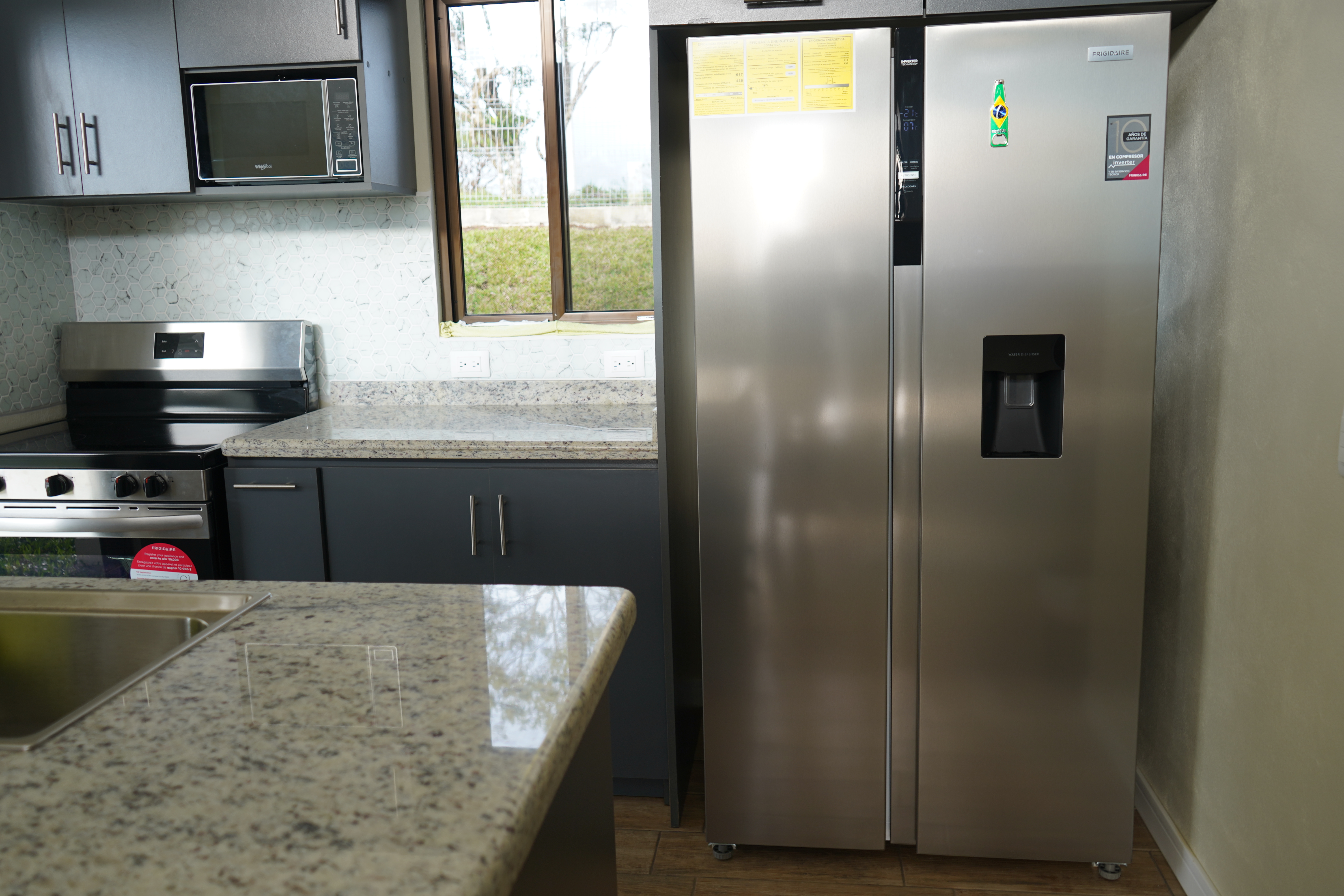 Beautiful Home 2 Bedrooms 2 Bathrooms with Stunning Mountain Views 