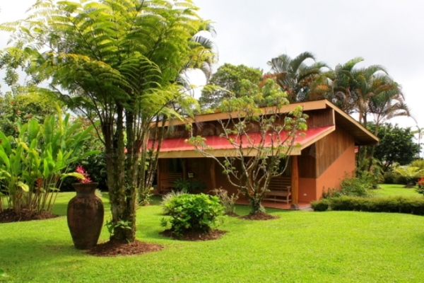 Rustic and Charming Ecolodge, 3,95 acre In La Fortuna