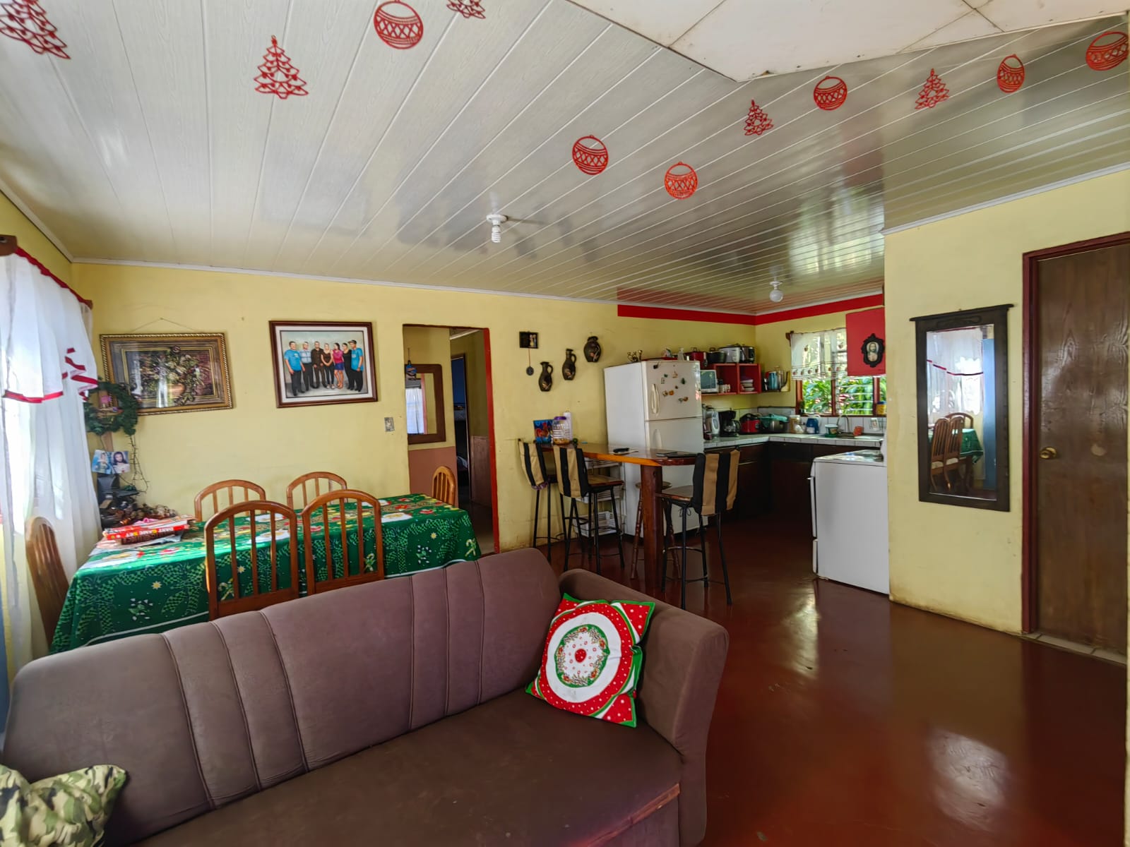 Fantastic Lake View Income Property w/ 3 houses in San Luis, Tilarán