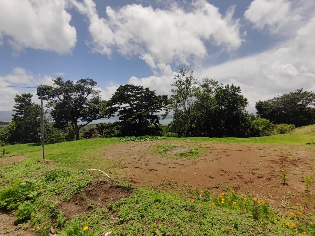 Beautiful, 1359 m2, Lake Arenal View Lot in San Luis, Tilarán