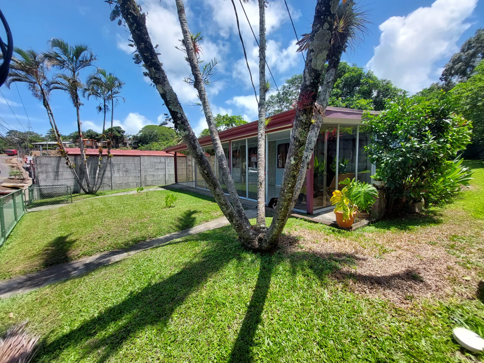 Lovely, 4 BD, 2 BA Home +  Independent 2 BD, 1 BA Rental Unit Near Lake Arenal