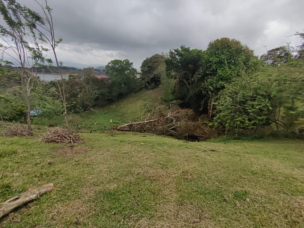 Gorgeous 701 m2 (0.17 Acre) lot with Lake Arenal and Volcano view in Tronadora