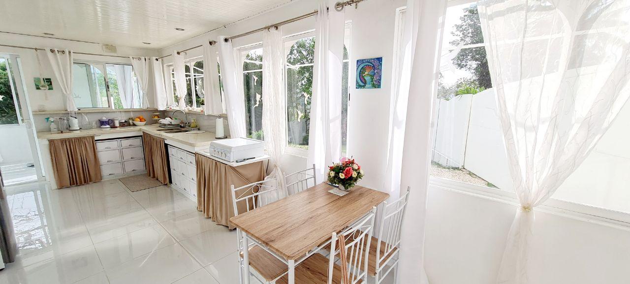 Lakeview Home 4BD 2BAw/ Lake Access, Development Potential & BMW 