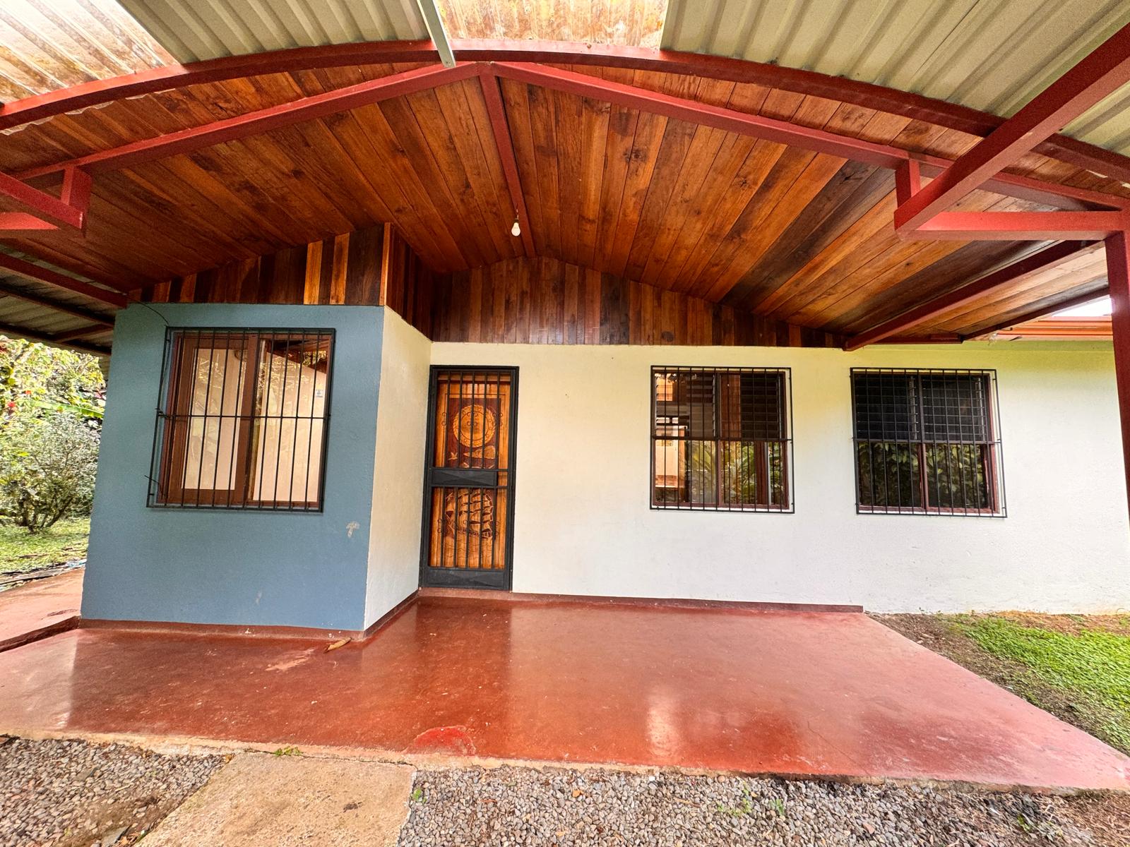 Charming 3 Bedroom 2 Bathroom Home in Nuevo Arenal