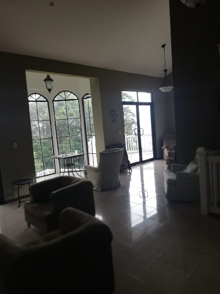 Beautiful 2BD, 2.5 BA Home in Gated Community with Lake and Volcano View 