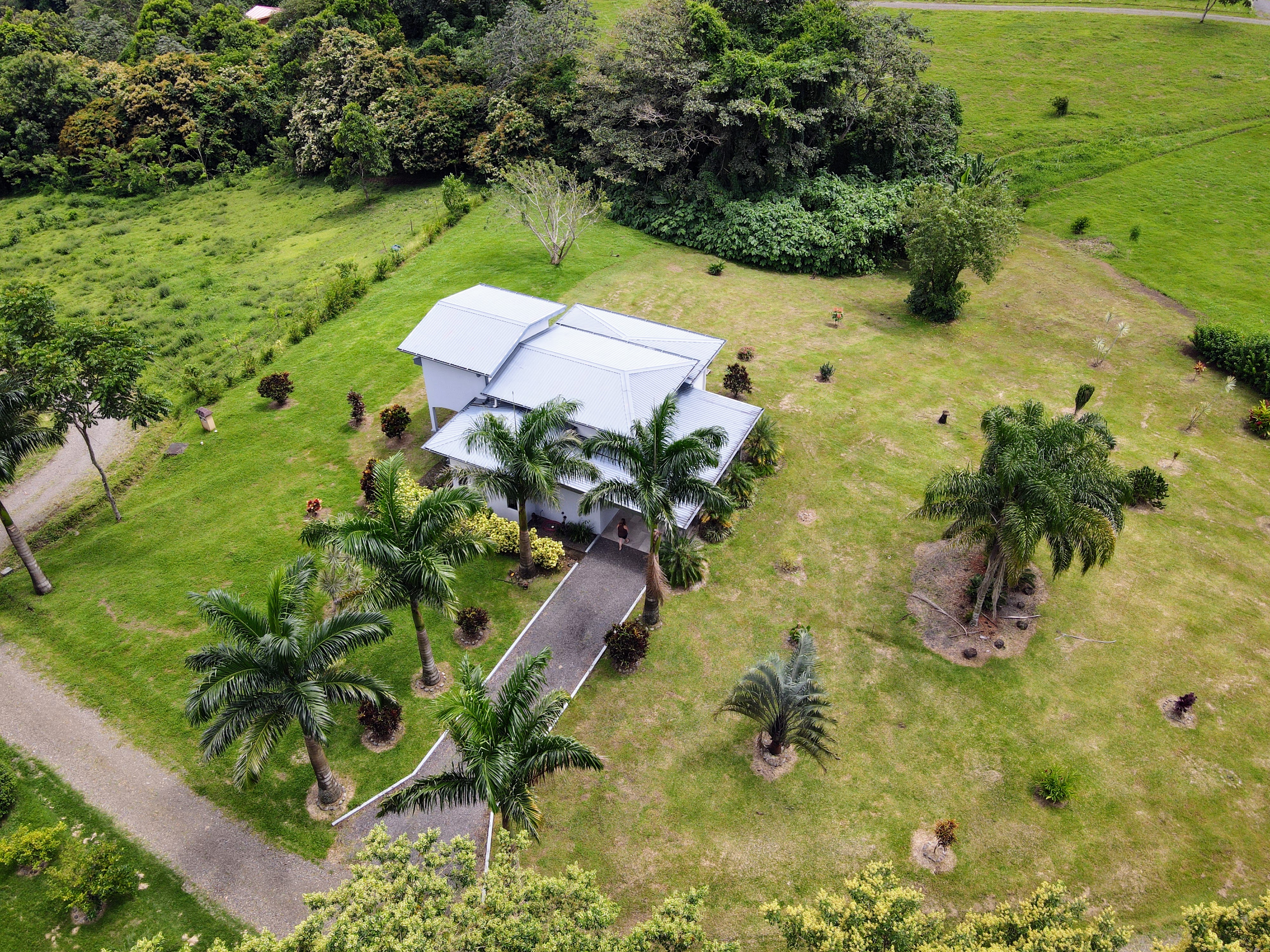 Stunning 2-Bedroom Home with Breathtaking Views of Lake Arenal & Arenal Volcano 