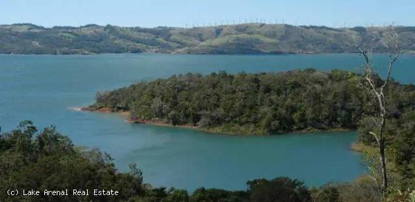 Lake View Lot in One Of Lake Arenal's Most Exclusive Gated Communities