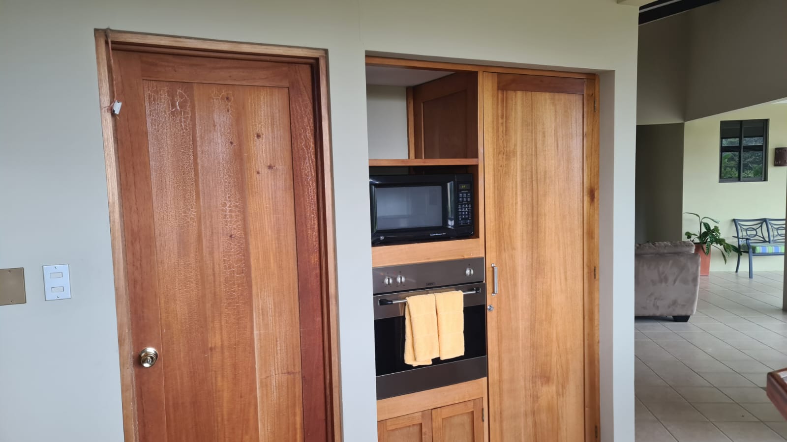 Furnished 3BR, 2BA Lake View Home w/ Utilities in Gated Community