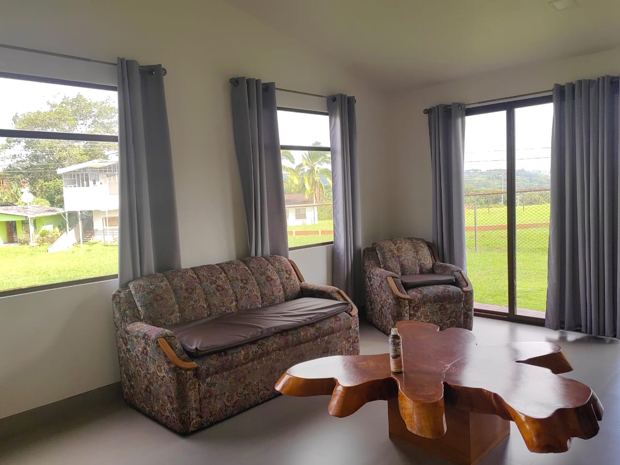 Lovely 3BD, 2BA Lake & Volcano View Home Walking Distance to Everything