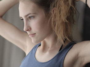 Does a ponytail every day actually damage your hair?