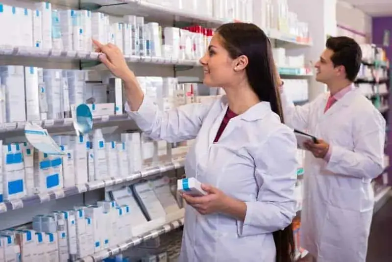 There needs to be clear communications between pharmacists and physicians