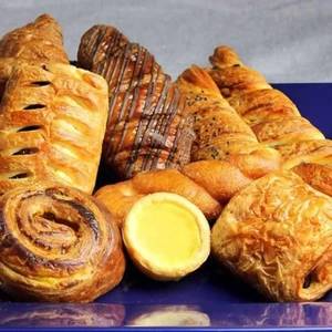 Snacks & Confectionary