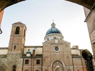 Albergo diffuso: il turismo a misura di borgo