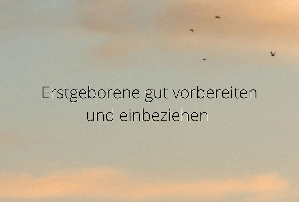 Erstgeborene gut auf das zweite Kind vorbereiten und einbeziehen