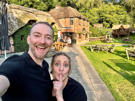 The Rising Trend of Hiring Singing Waiters for Events in the UK.