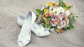 Sandálias de noiva para casamento na praia ou no campo: como escolher?